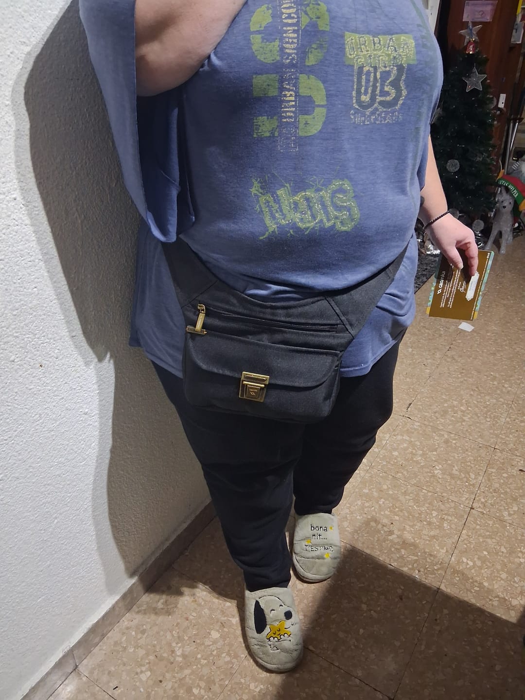 Customer photo review of Classic Black "Cordura" & Old Gold · Pieza Exclusiva Núm. 10472
