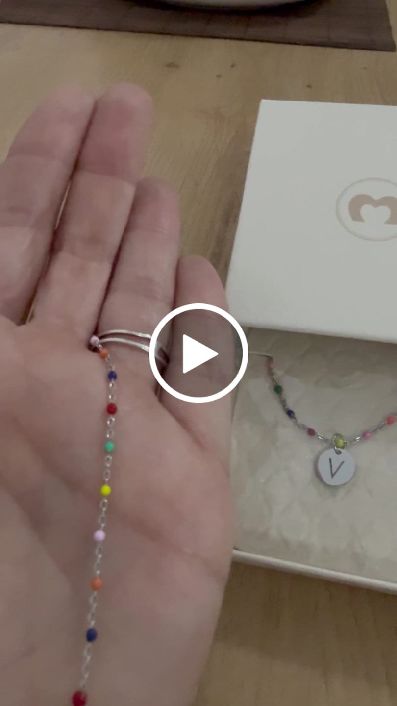 Customer video review of Collar Letras ABC