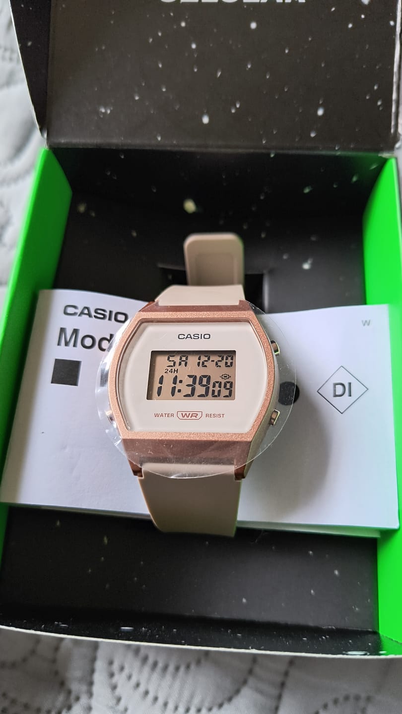 Customer photo review of Reloj Casio Vintage LW-204-4ADF Rosado Digital