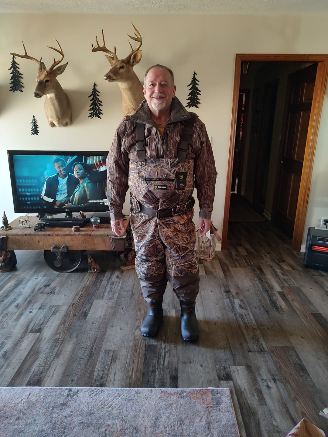 Customer photo review of TorridWade Heated Waders for Duck Hunting | Men’s Bootfoot Chest Breathable Waders | Camo Insulated Waterproof Waterfowl Hunting Bibs for Men
