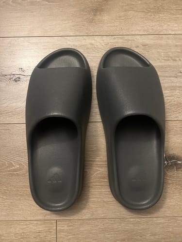Customer photo review of ADIDAS YEEZY SLIDE x ONYX