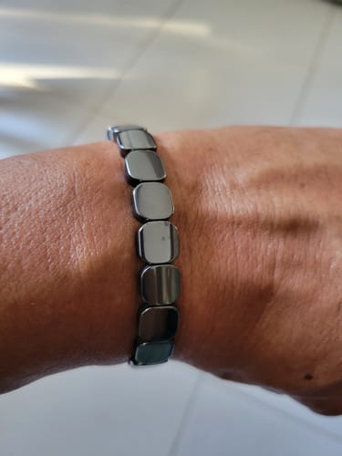 Customer photo review of Pulsera Hora Hematita
