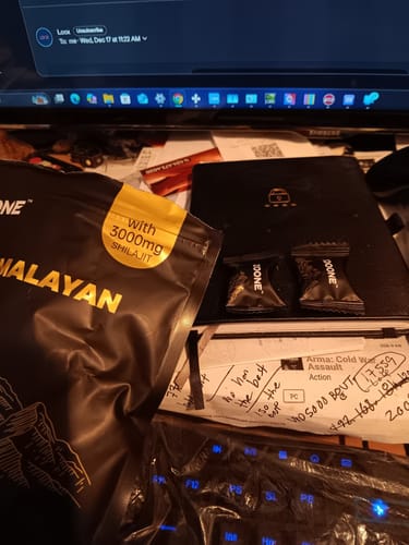 Customer photo review of Zooone Pure Himalayan Shilajit Gummie