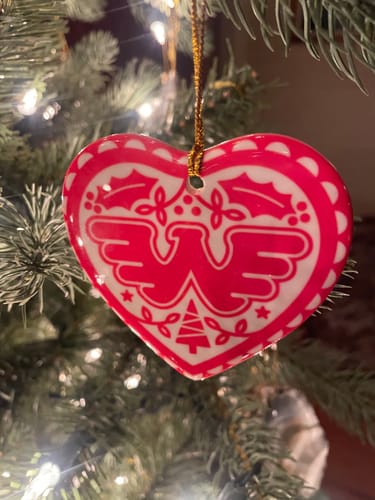 Customer photo review of Waylon Jennings Christmas Ceramic Ornament