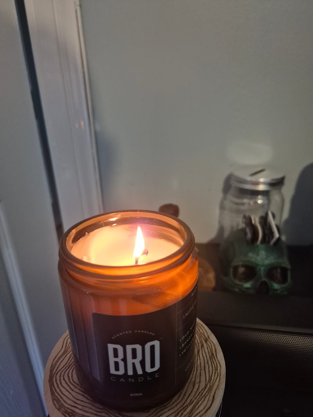 Customer photo review of The Imperial Oud Candle