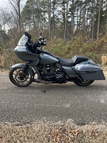 Customer photo review of HR3 Gunship Gray Spoiler Kit For Harley 2017-Later FLTRX, FLTRXS, FLTRXST models