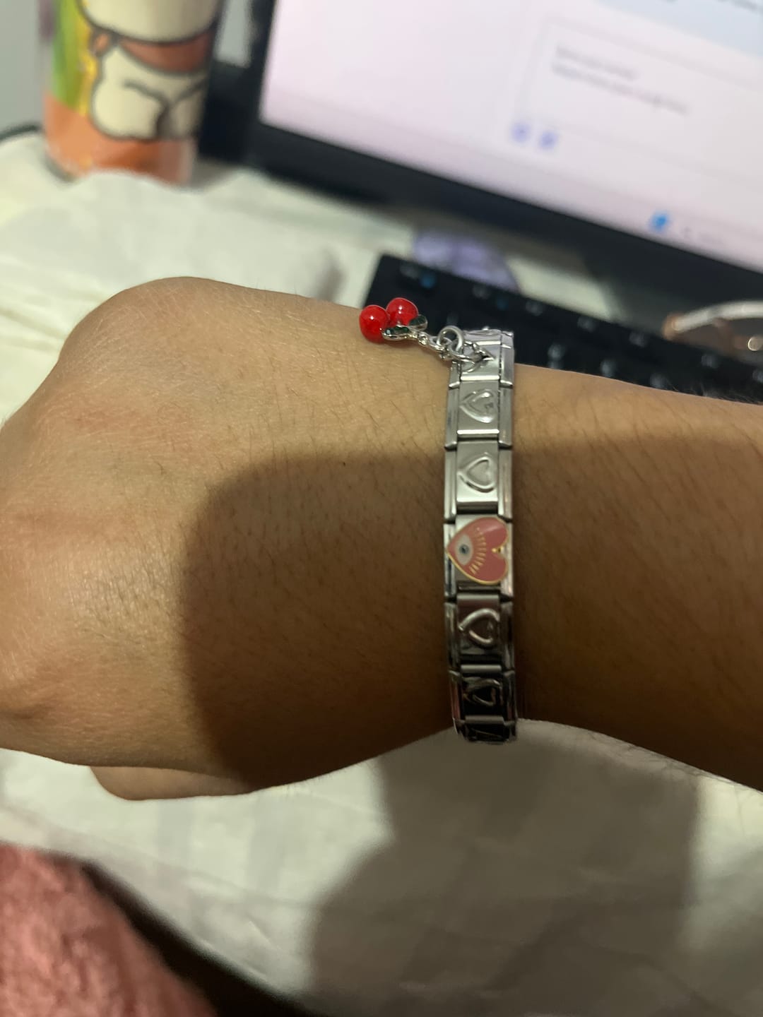 Customer photo review of Charm Ojo suerte