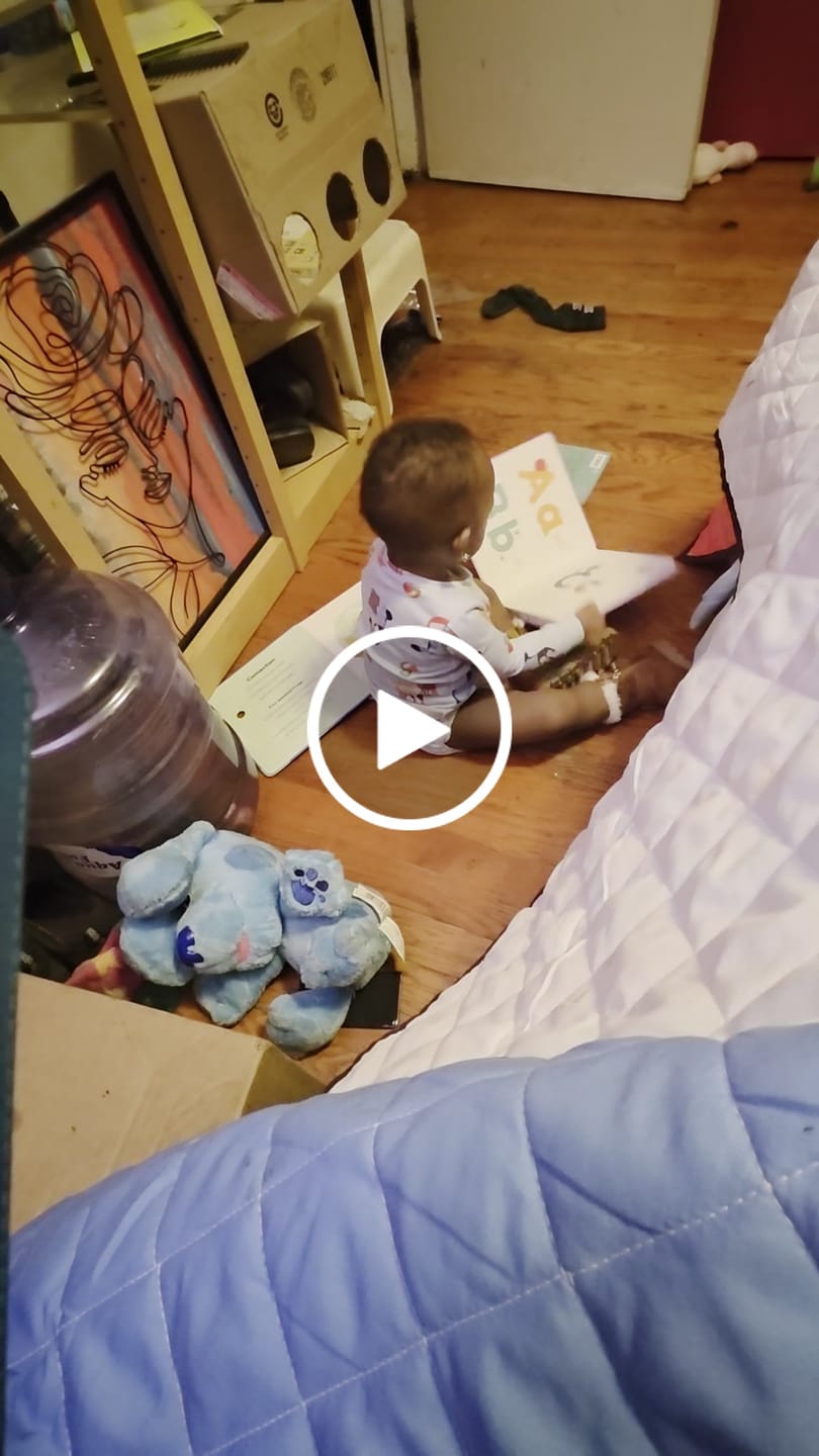Customer video review of Sing The Alphabet- Headphone Edition