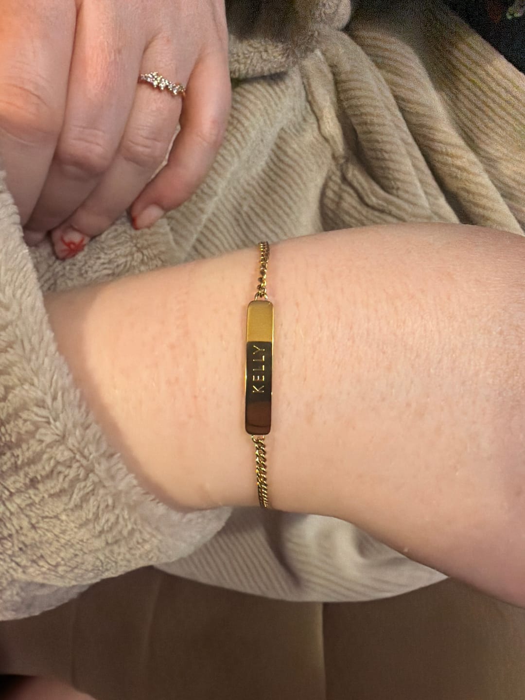 Customer photo review of The Engraved Bracelet Gold