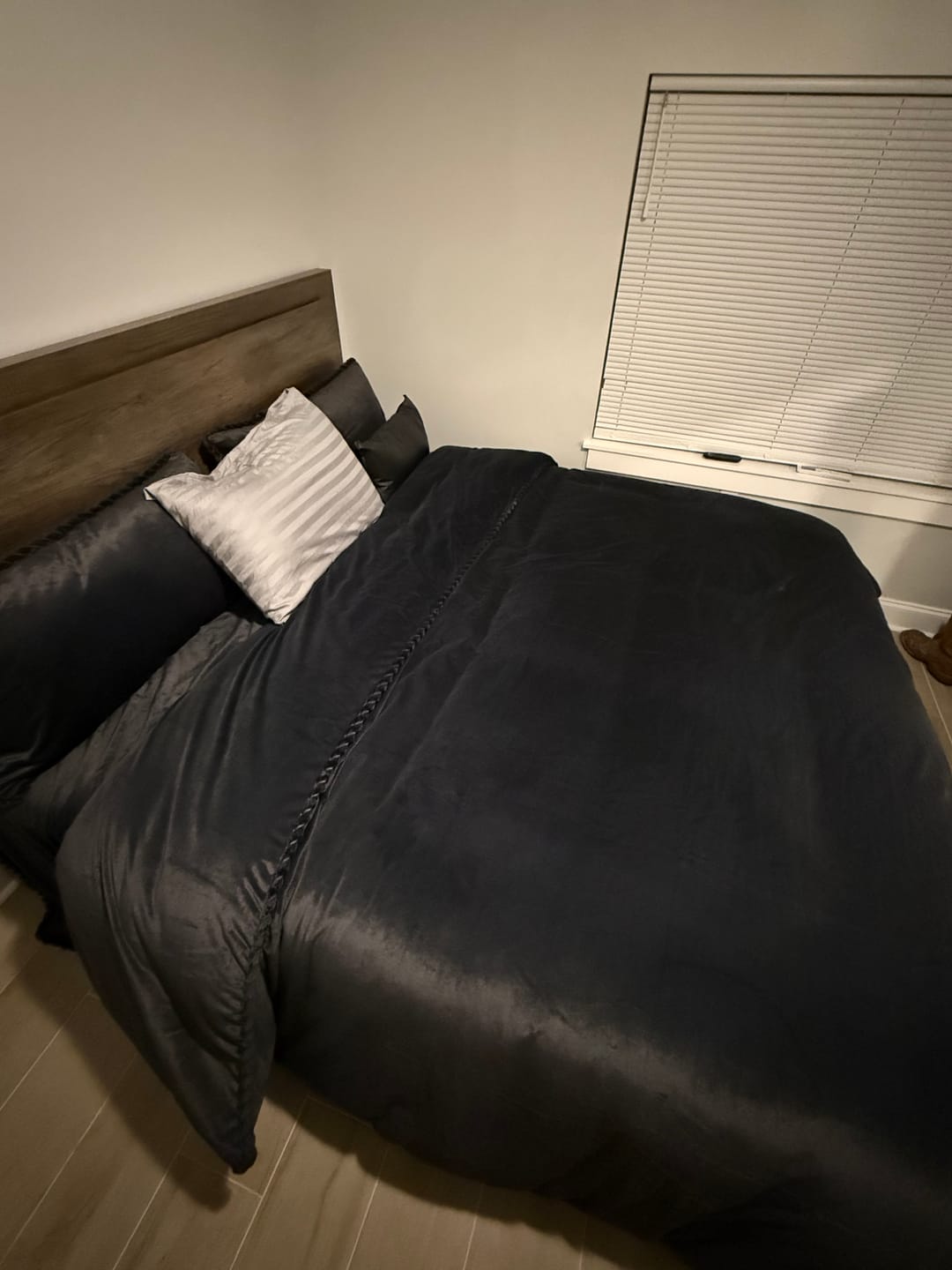 Customer photo review of The Amorgos Fine Velvet Bedding Set