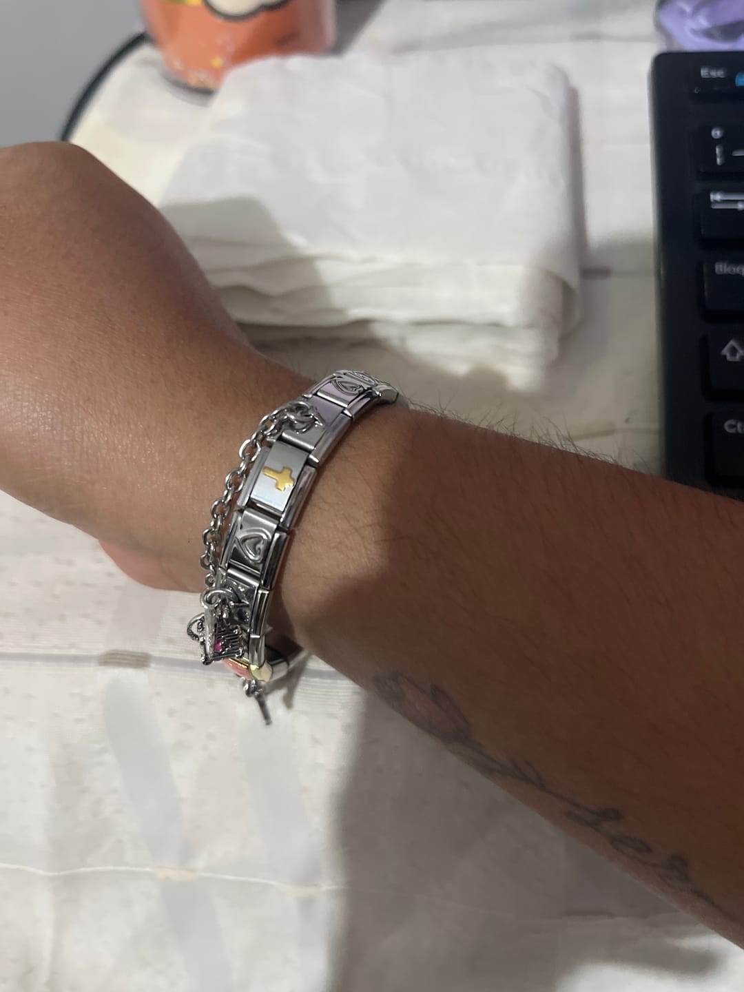 Customer photo review of Charm Cruz Dorada