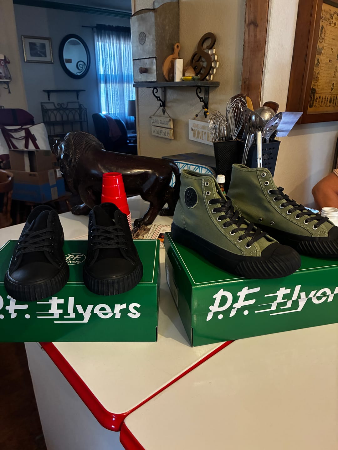 Customer photo review of 1993 Center Low-Top Black