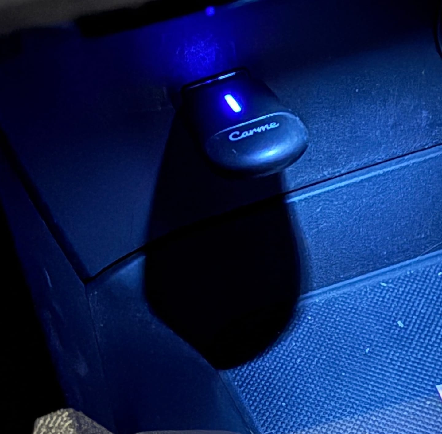 Customer photo review of Mini 2-in-1 Car Dongle