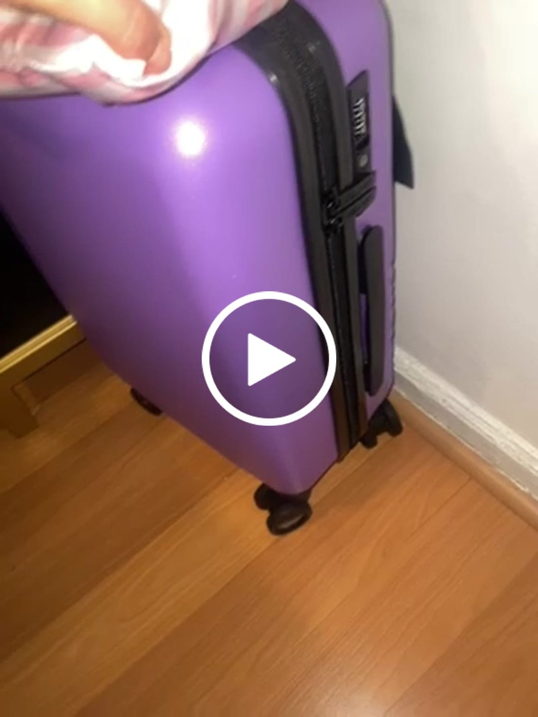 Customer video review of Personal Item Suitcase 3.0+ (GREEN Tab)