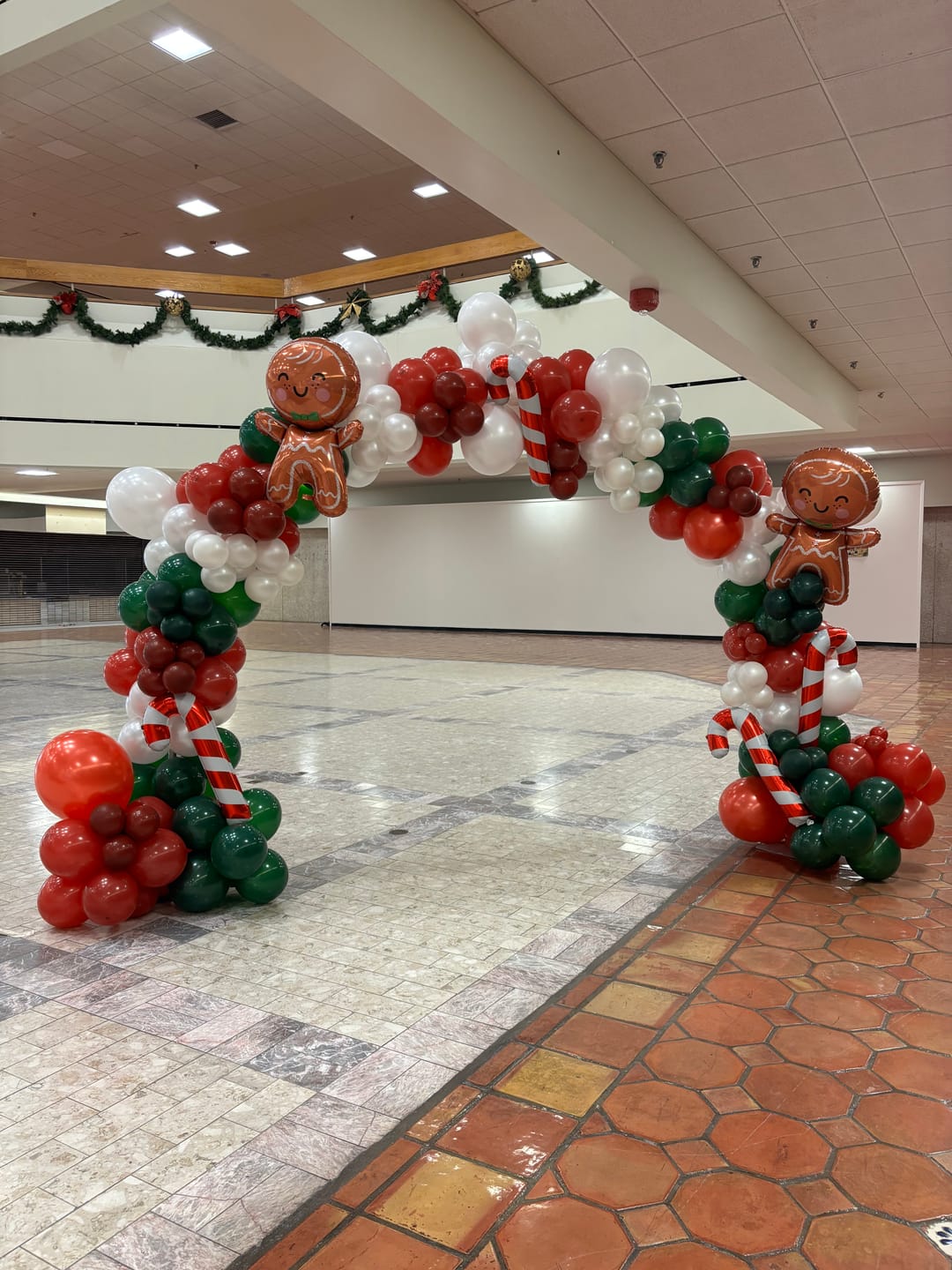 Customer photo review of 10x8 Ft Aluminum Balloon Arch Frame Wedding Arch Stand