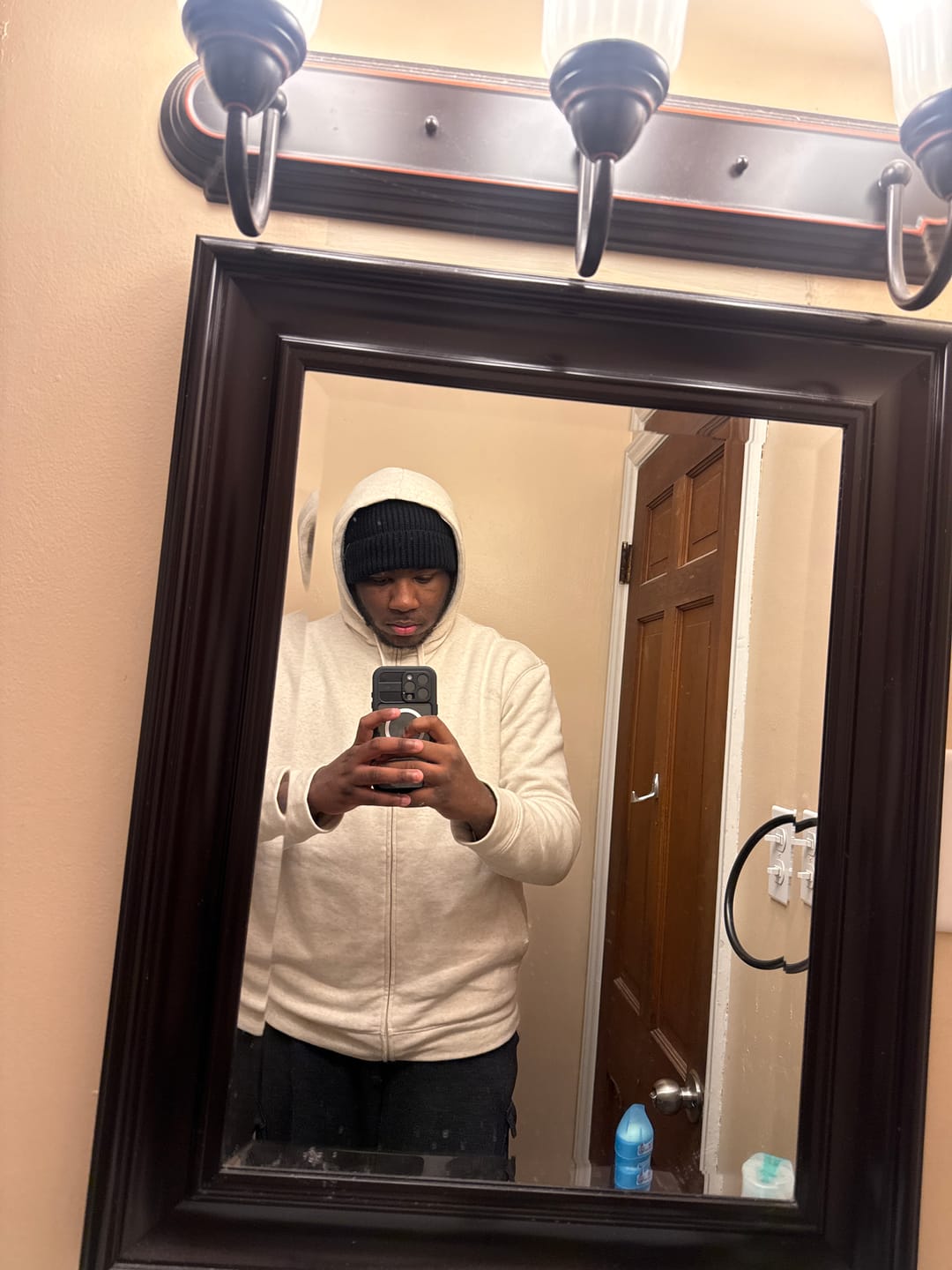 Customer photo review of 80eighty® Onyx Beanie