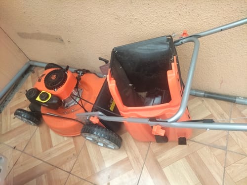 Customer photo review of Aceite de 4 Tiempos 10w-40p de 1 Litro de Regalo
