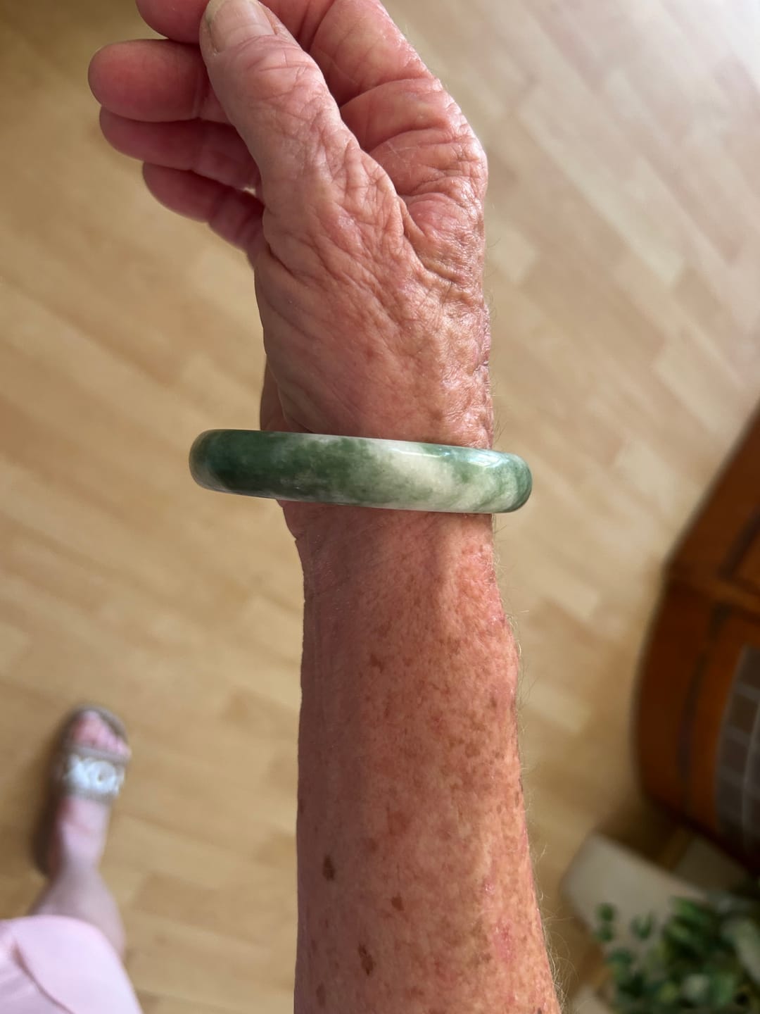 Customer photo review of Buddha Stones Natural Jade Prosperity Bangle Bracelet