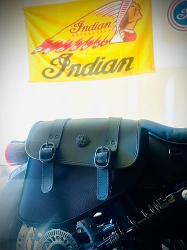 Customer photo review of 8L - Pony Indian Scout Bobber Leather Saddlebags