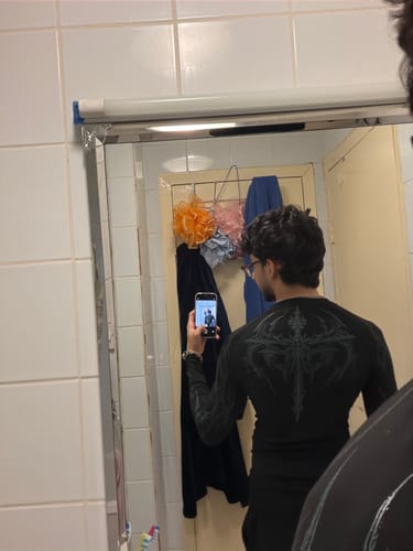 Customer photo review of Void Tech™ Nightfall Longsleeve Compression [POISON]