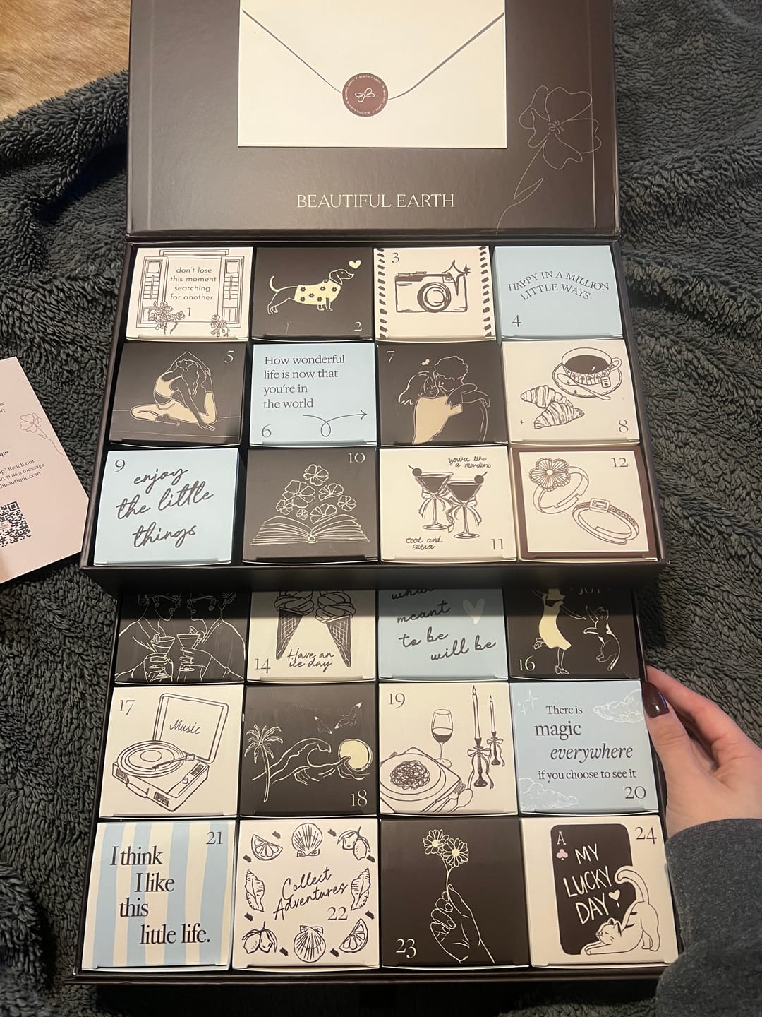 Customer photo review of Advent Calendar 24pcs Packaging.