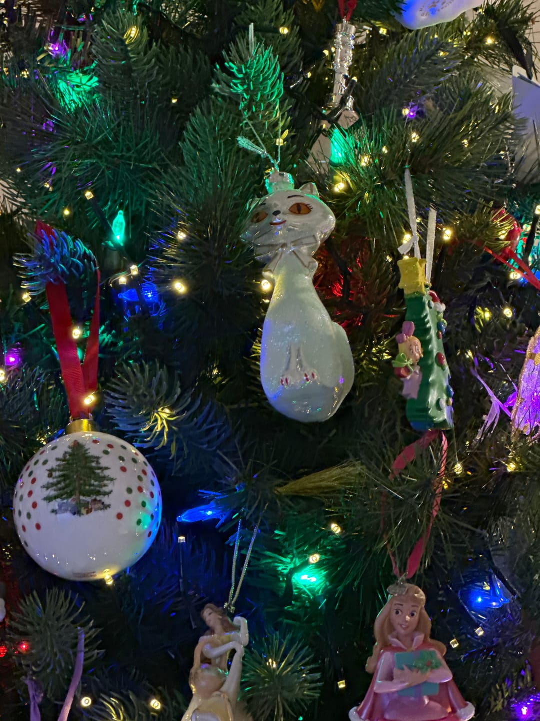 Customer photo review of Kitschy Kitten Glass Ornament | Cody Foster