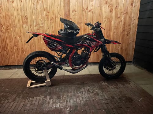 Customer photo review of NEW! SHOCK - GRAPHICS KIT