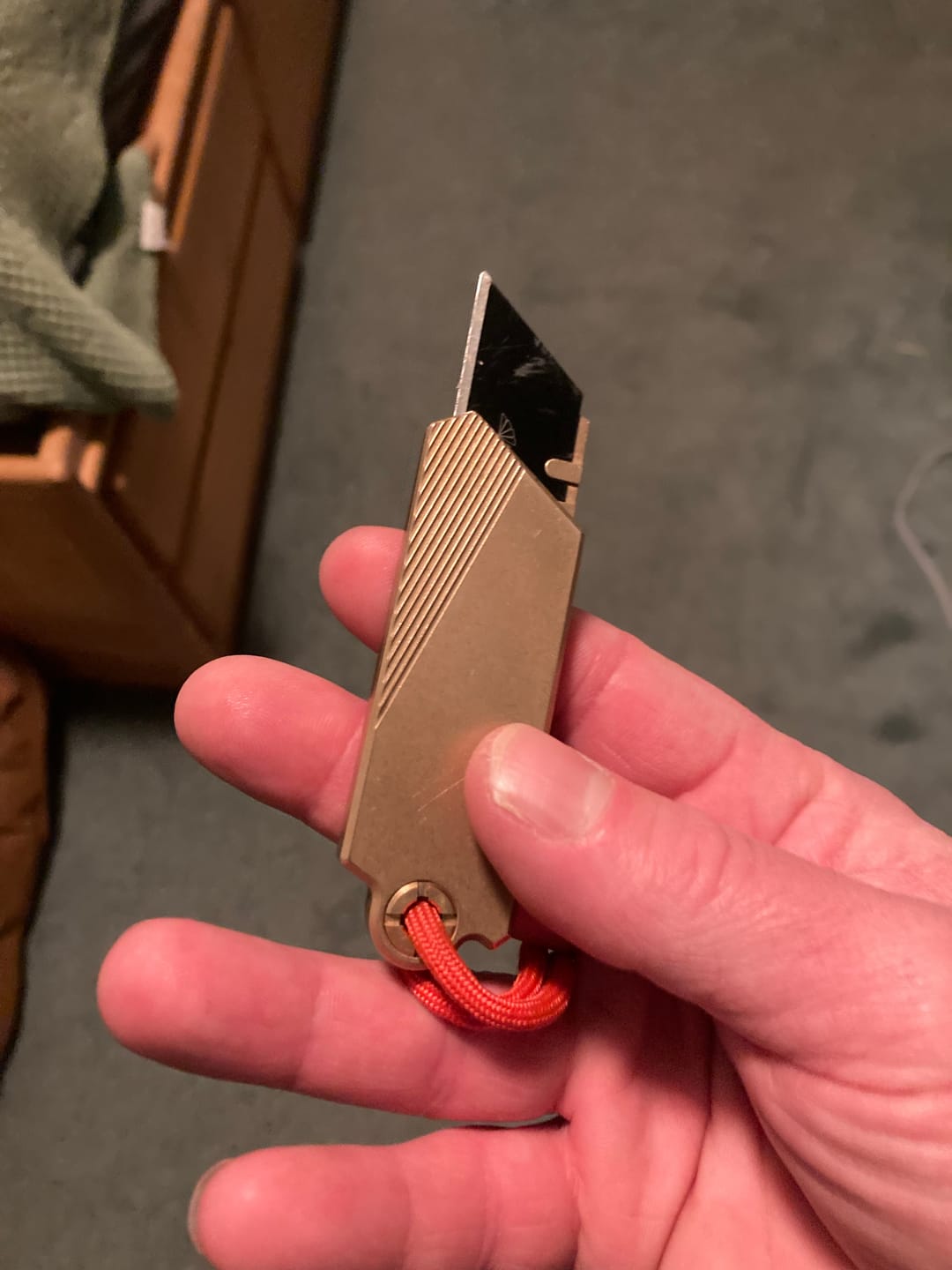 Customer photo review of 🌟Black Friday🌟 PICHI G9 Utility Knife (Titanium/Brass)