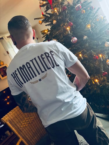 Customer photo review of Heimatliebe Statement - Shirt - White