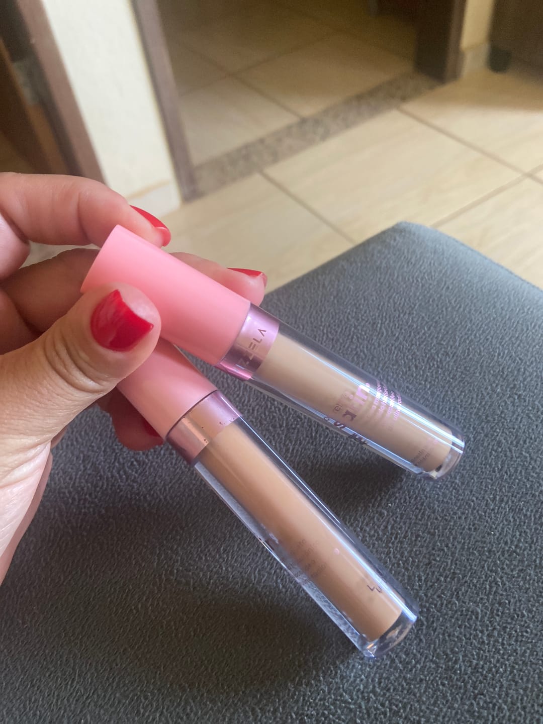 Customer photo review of Corretivo Líquido SATIN - Vizzela