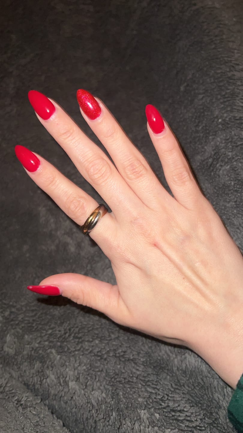 Customer photo review of Elena Three-Toned Loop Ring