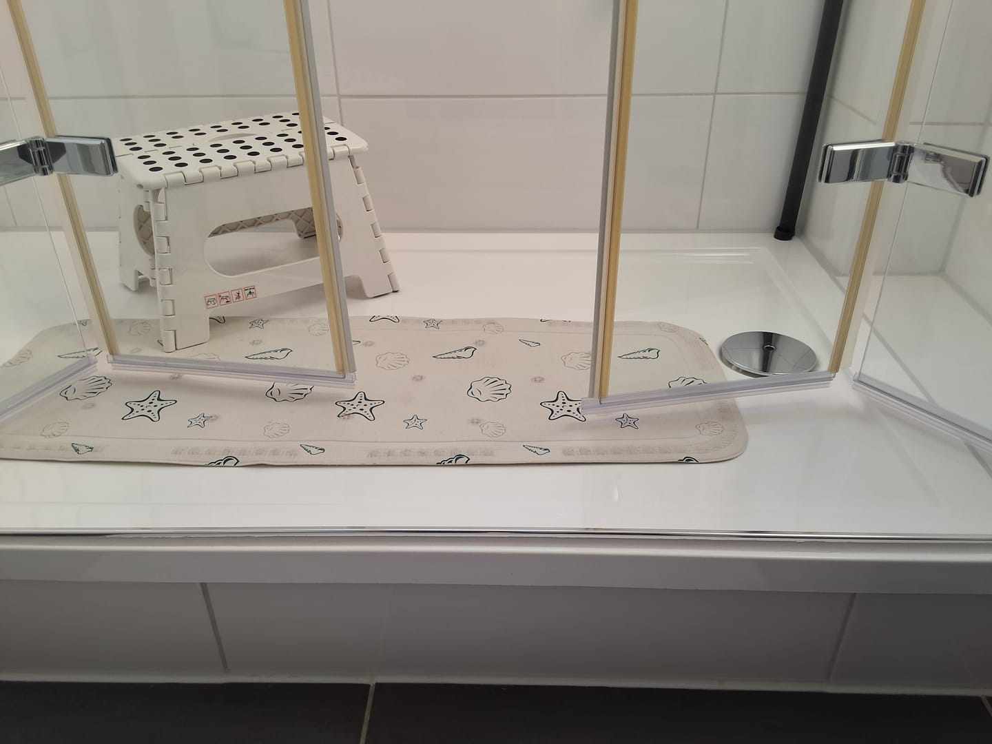 Customer photo review of Duschdichtung Wasserabweiser für Bodenseite - 2m - gerade DU01