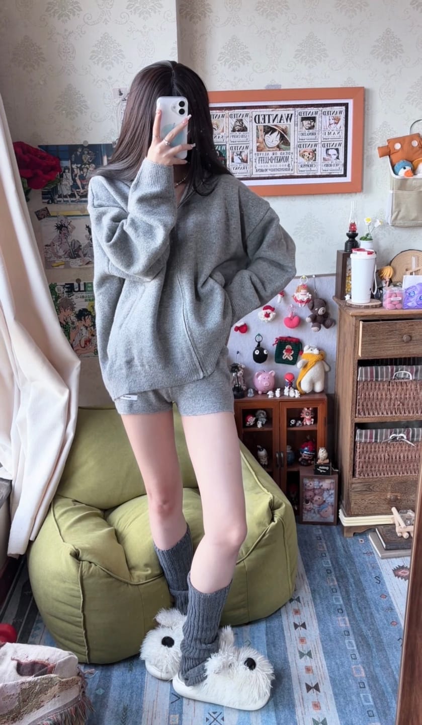 Customer photo review of WARDEN EDGE Oversized Hoodie & Shorts Set - Streetwear-Inspired Design