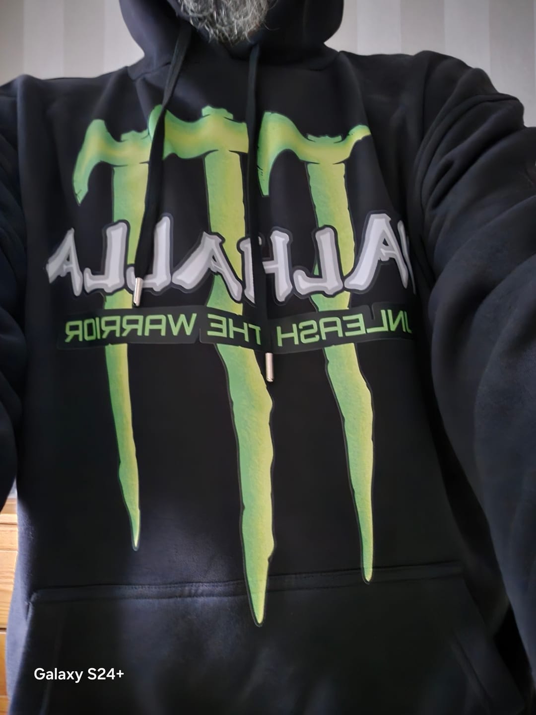 Customer photo review of Krieger Entfesselung - Hoodie Unisex