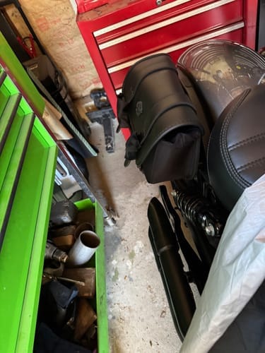 Customer photo review of 8L - Pony Indian Scout Bobber Leather Saddlebags