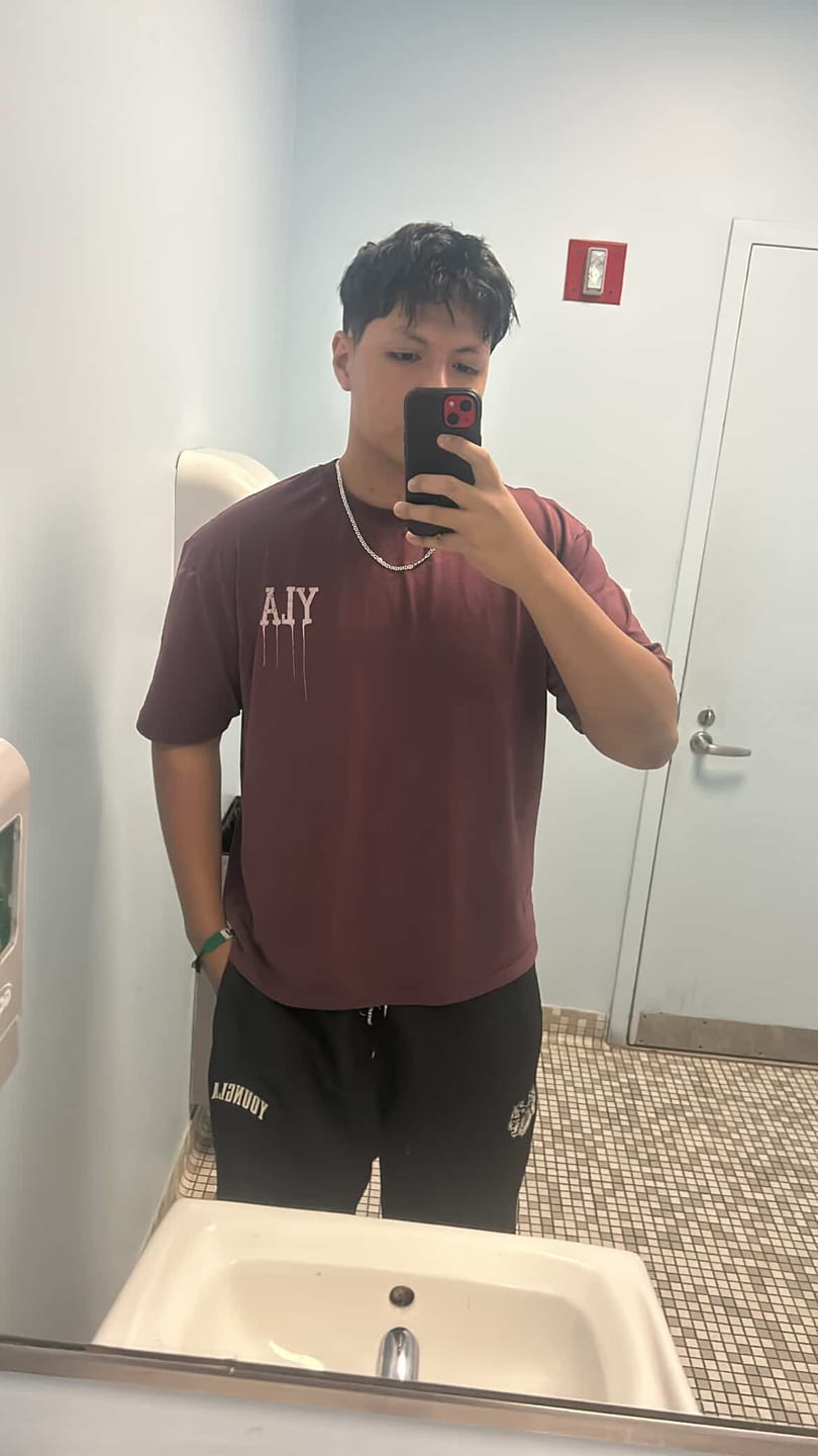 Customer photo review of W428 - Drip Oversized Tee