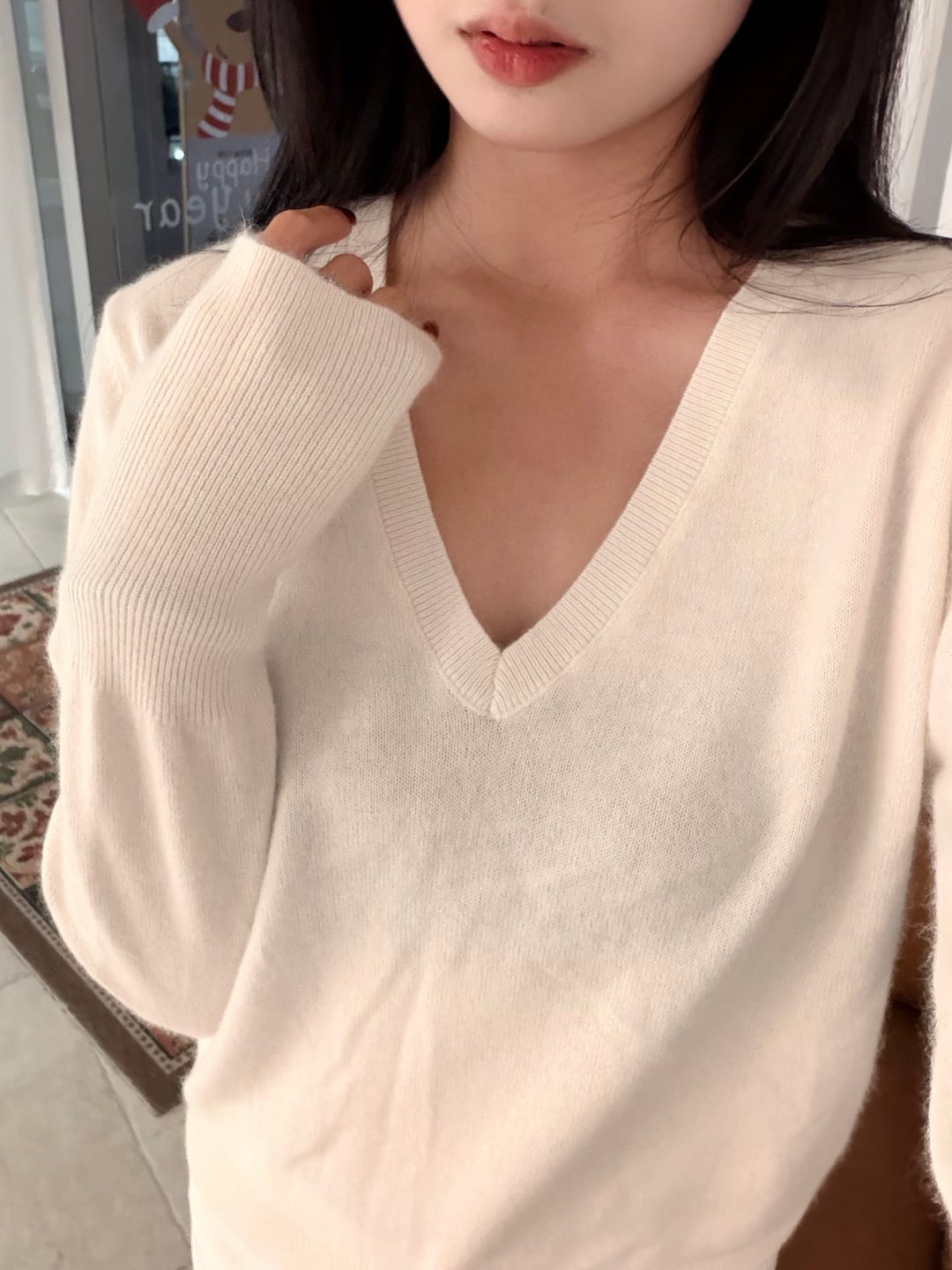 Customer photo review of ROVENTE V-Neck Minimalist Soft Knit Sweater