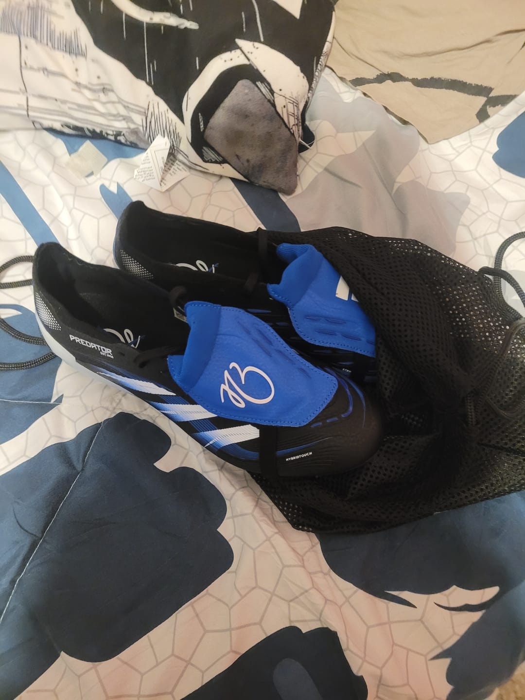 Customer photo review of PREDATOR ELITE FOLD-OVER TONGUE FG JUDE BELLINGHAM - NOIR/BLANC/BLEU