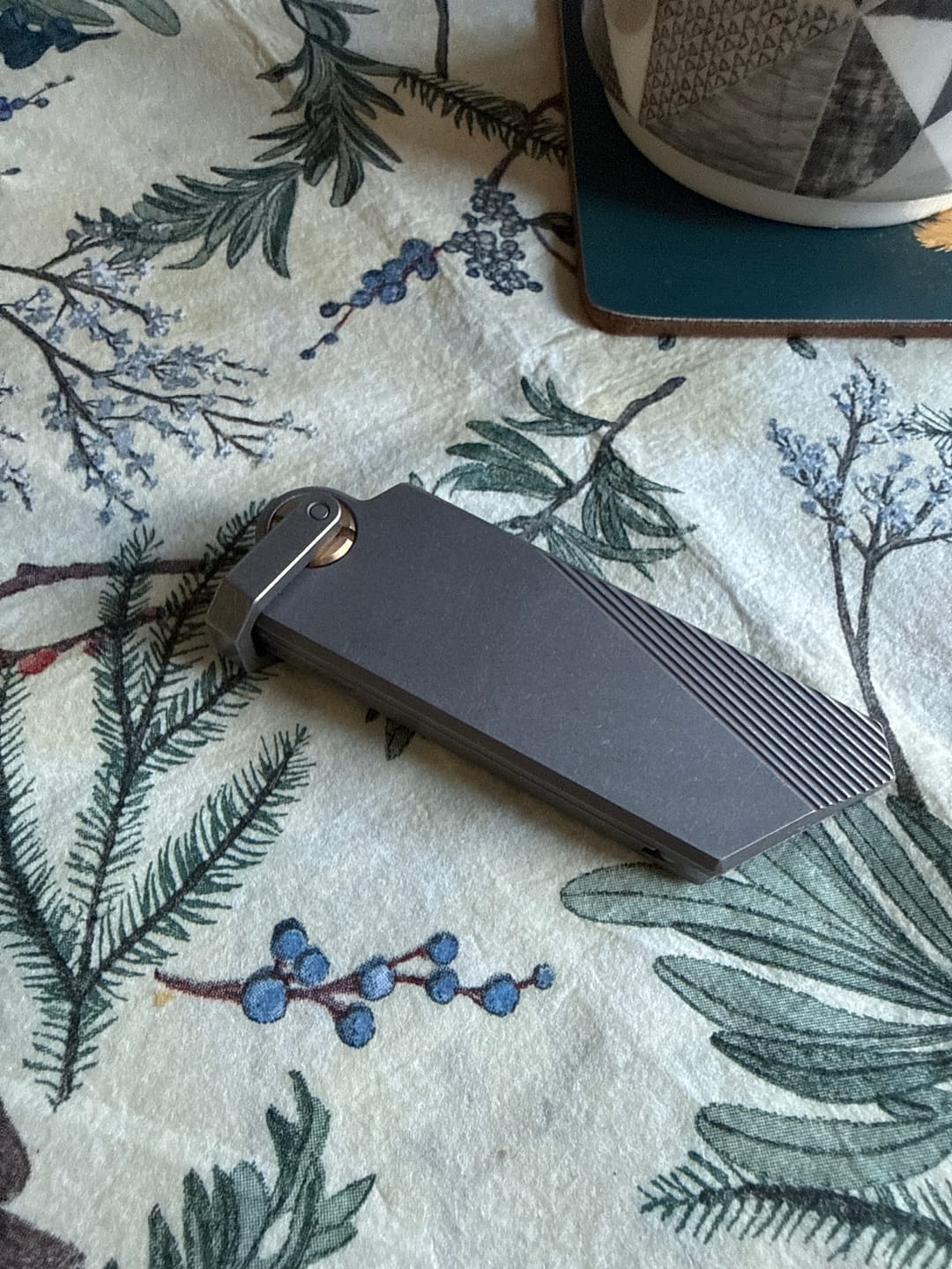 Customer photo review of 🌟Black Friday🌟 PICHI G9 Utility Knife (Titanium/Brass)