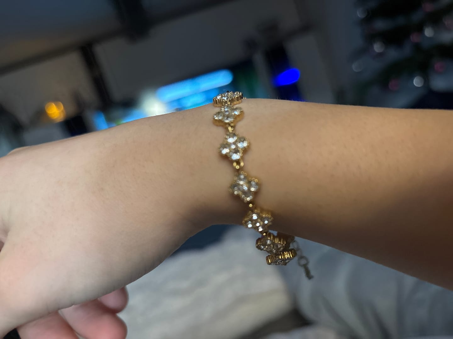 Customer photo review of Crystal Flower Armband 14K Vergoldet