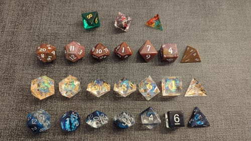 Customer photo review of Mystery Adventskalender 2025 (Würfel, RPG-Hörbuch, Gutscheine)