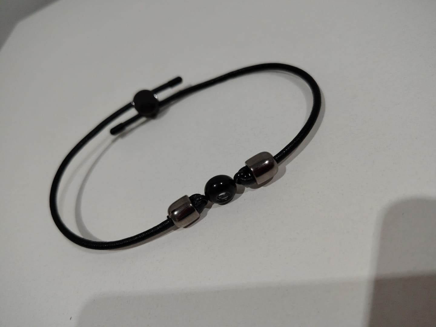 Customer photo review of Pulsera de cuero personalizada con foto