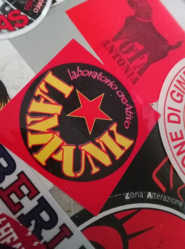 Customer photo review of Sticker Vinile Classico