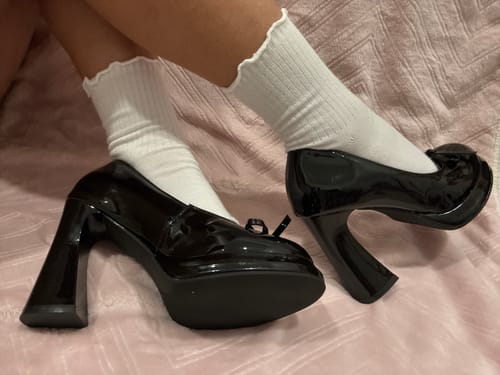 Customer photo review of Bow high heel leather shoes