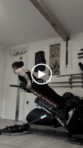 Customer video review of DIVINE Scrunch Leggings - Deep Black