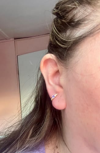 Customer photo review of PIERCING VIOLET SHINE CUBE BAÑO DE ORO