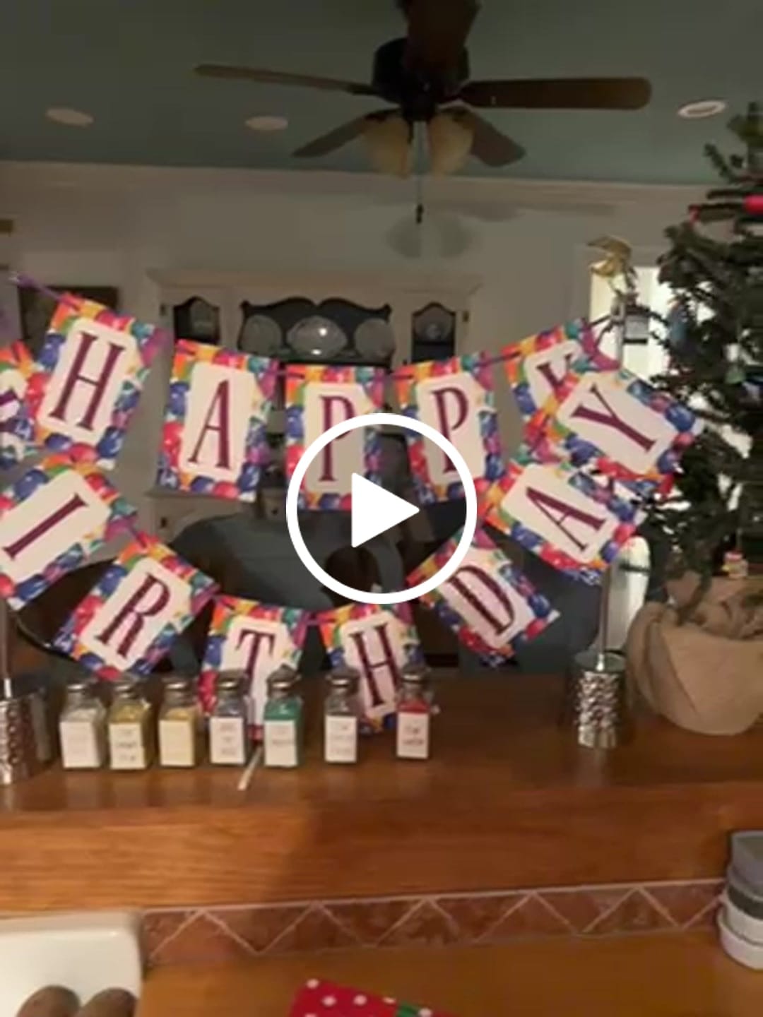 Customer video review of Balloons Birthday Centerpiece (Stand + Banner)