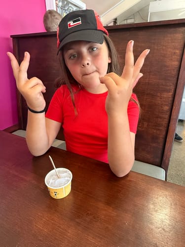 Customer photo review of Māori Classic Sports Lid - Red Edition