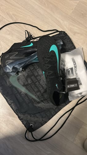 Customer photo review of Vapor 16 Nike By You FG - Noir/Turquoise