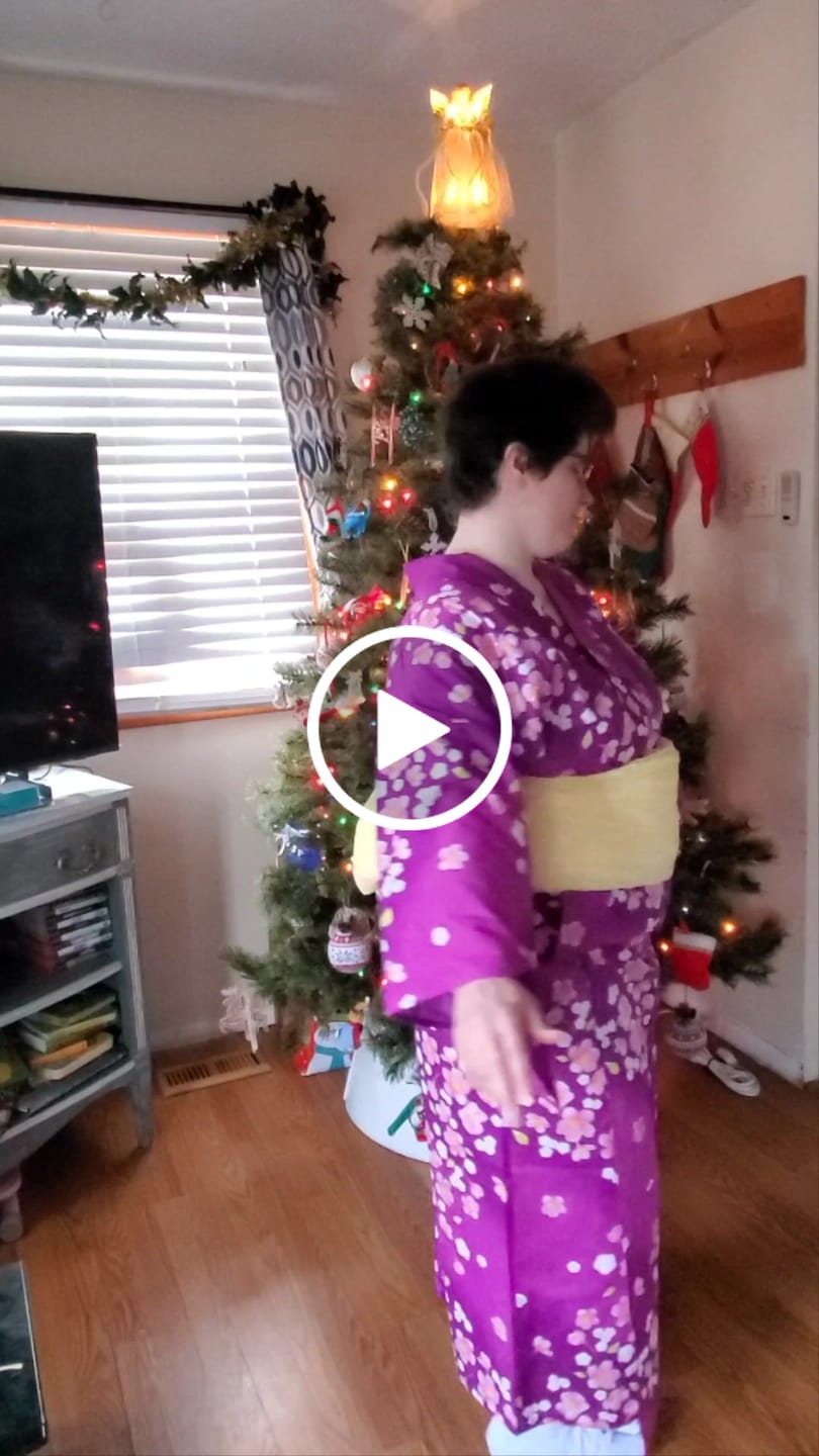 Customer video review of Yukata Kimono Plus Size - Cherry Blossoms in Gradient Purple (Style #1001)